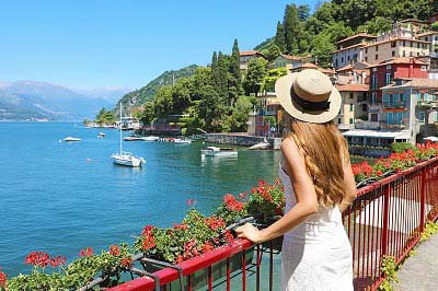 Cruise Lake Como with sugar baby in Milano